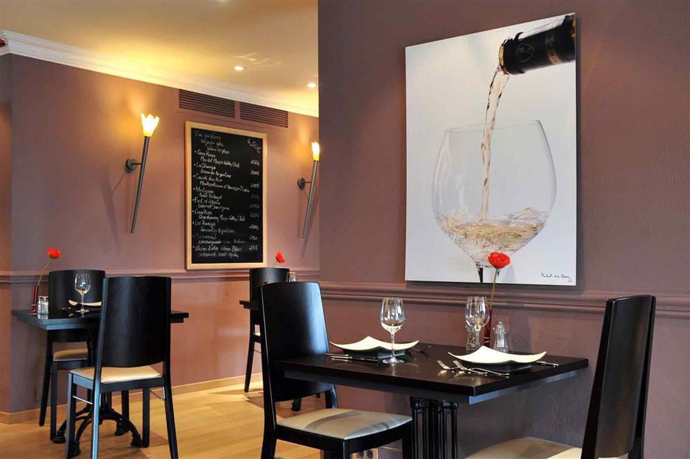โรงแรมเมอร์เคียว บรัสเซล แอร์พอร์ต ดีเชม ร้านอาหาร รูปภาพ
